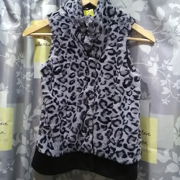SALE $15 - Picture 1 of 6